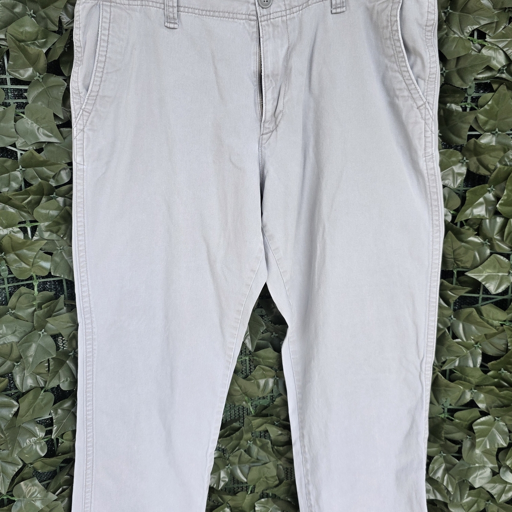 Old Navy Men's Broken-In Khakis Light Gray Pants
